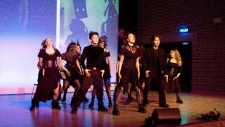 optreden in theaterzaal eindhoven cke