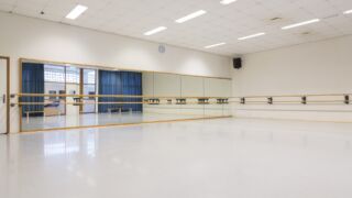 spiegelzaal huren om te dansen