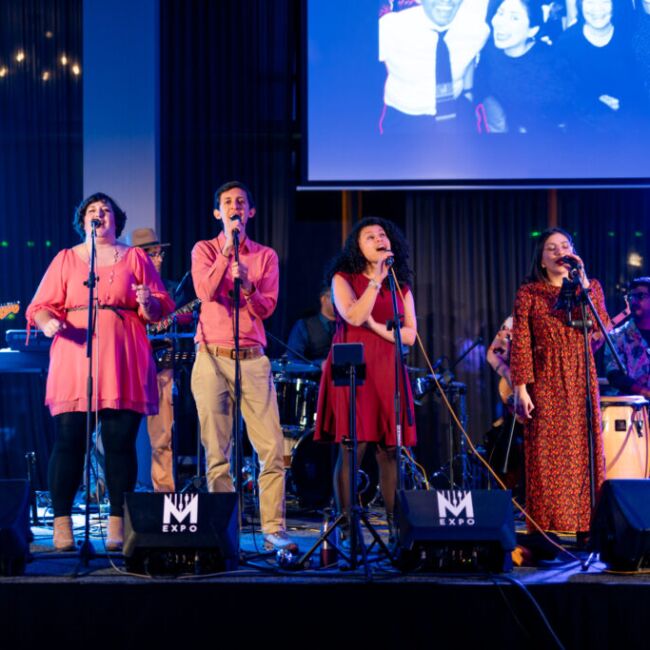 Son del Mundo Fiesta Latina